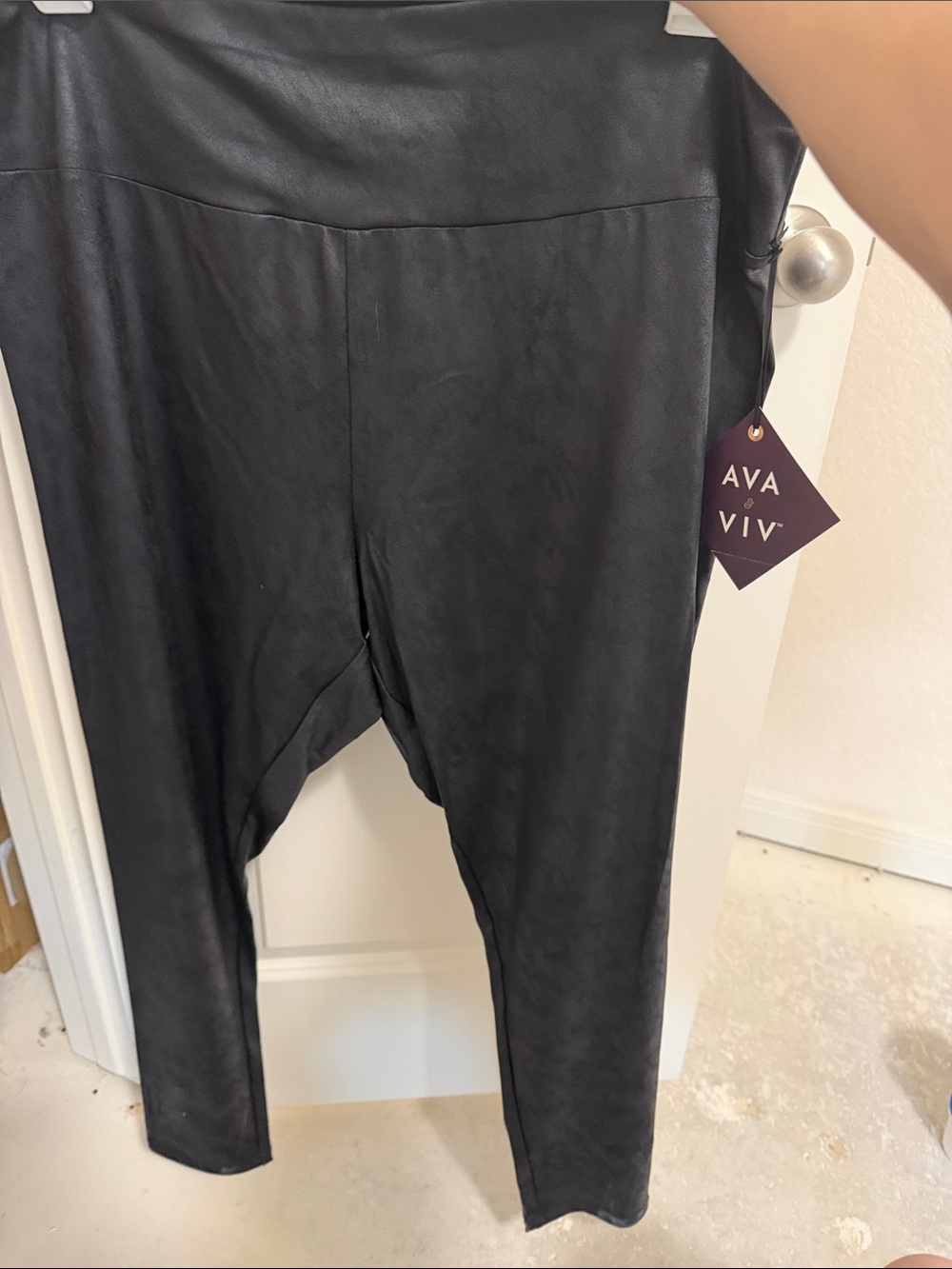 Ava & Viv Black Faux-Leather Leggings